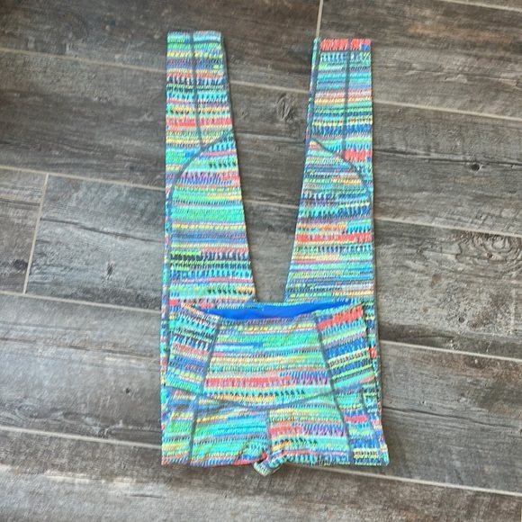 Victoria’s Secret Sport Leggings - Picture 3 of 5